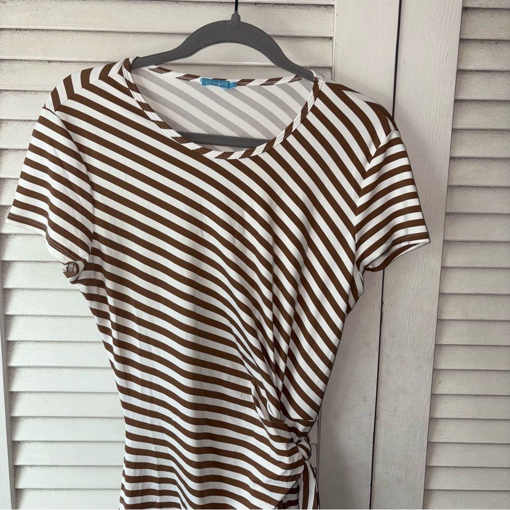 J McLaughlin Catalina Cloth Tie Dress M Brown White Stripe Travel - Picture 3 of 6